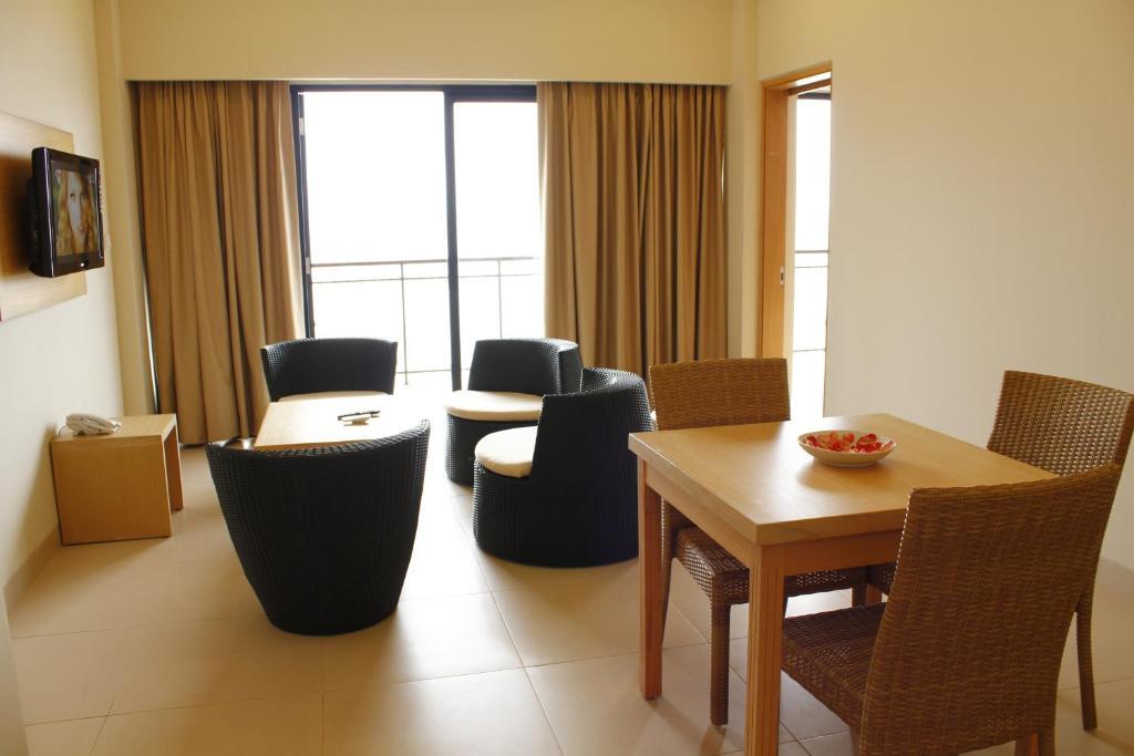 Laprima Hotel Labuan Bajo Εξωτερικό φωτογραφία